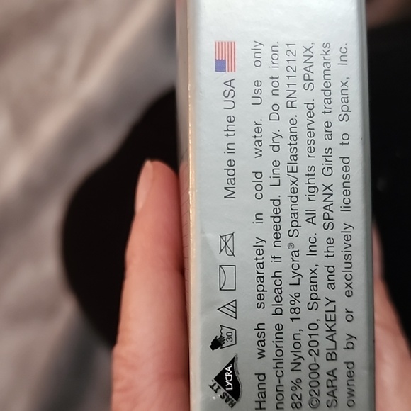 SPANX Uptown Tight-End Patterned Bodyshaping Tights In Tuxedo Stripe Blk Size D - Picture 11 of 11